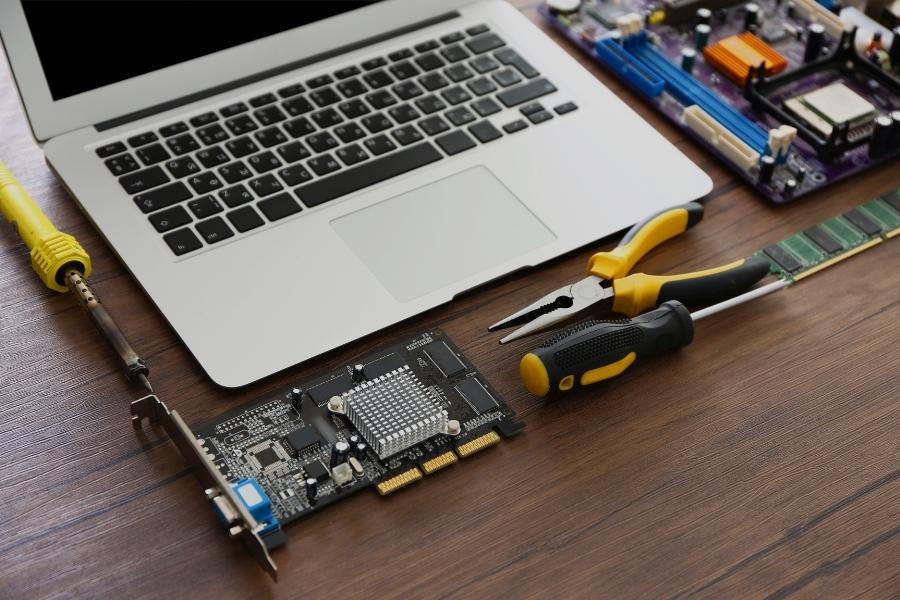Macbook service centre in Mount Road